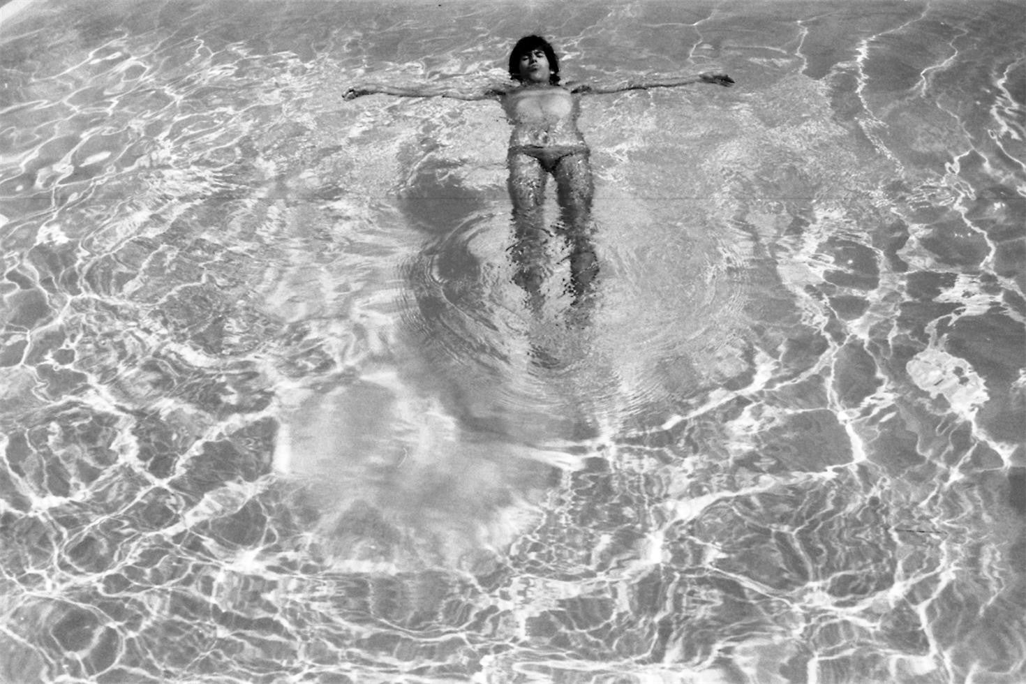 Keith Richards in his pool at Villa Nellcôte.