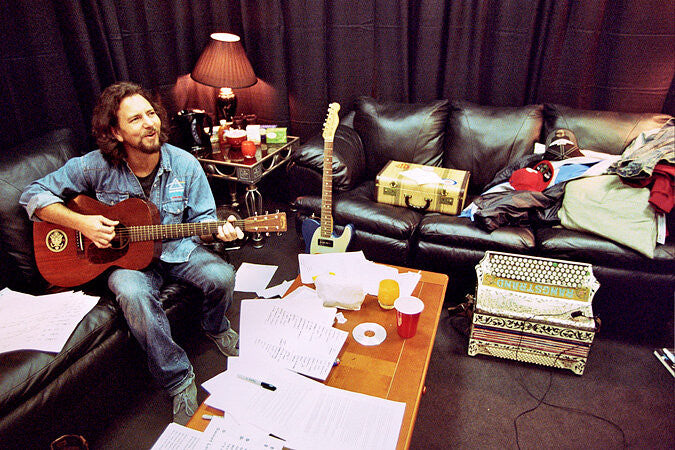 Eddie Vedder backstage - Philadelphia, 2009