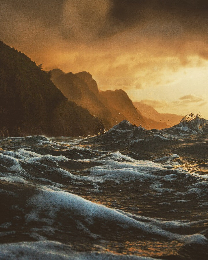 Waves I
Hawaii. 2018