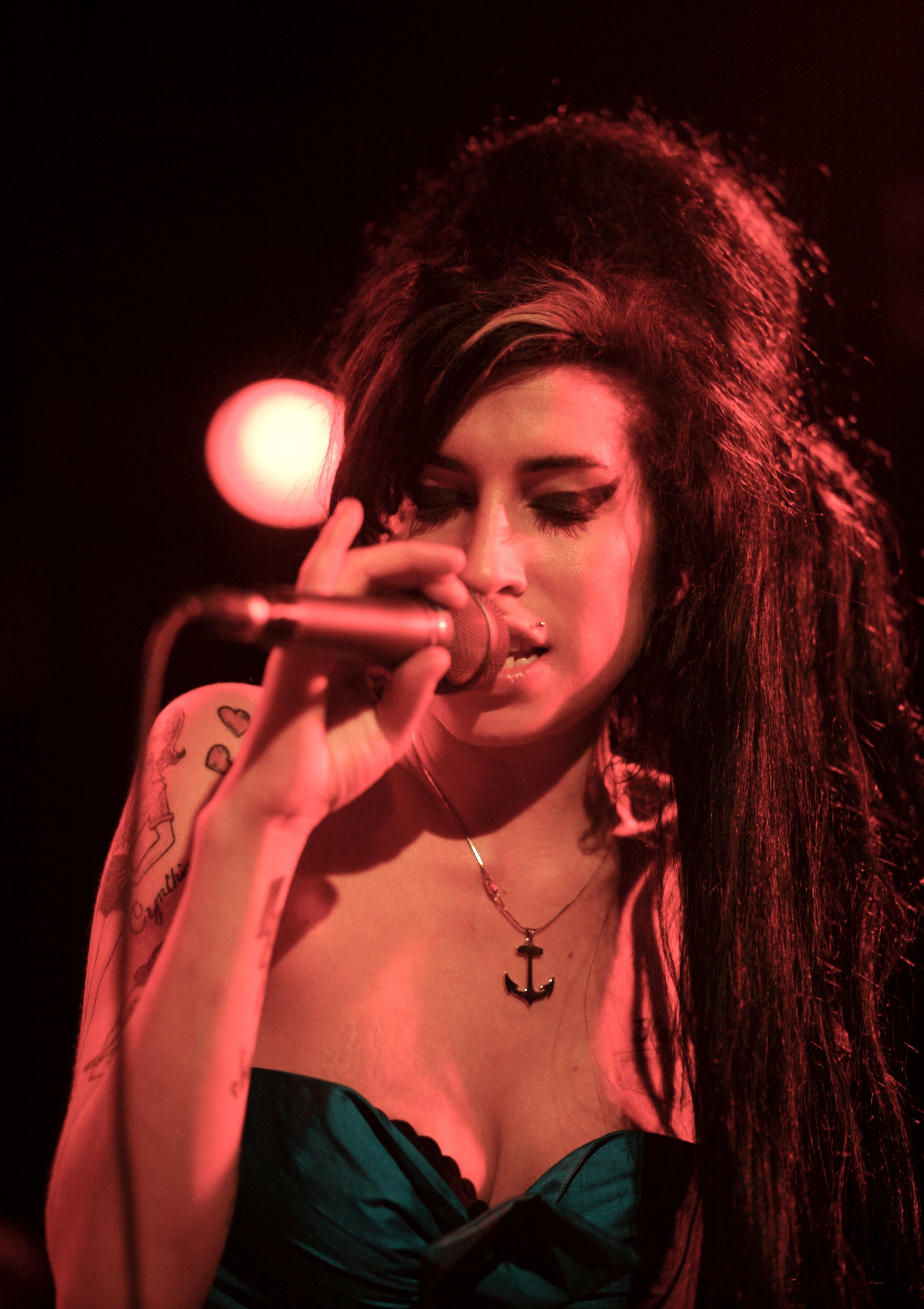 Amy Winehouse performing at The Roxy.
Hollywood, CA.
2007