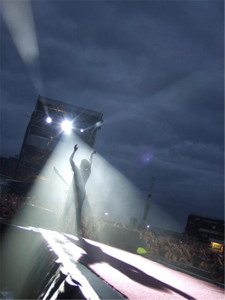 Dave Grohl on stage in Manchester, UK. 2006