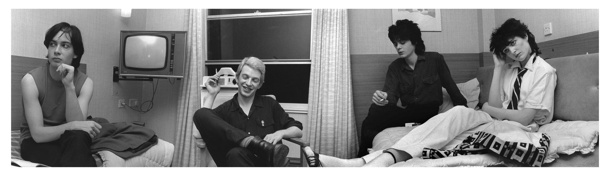 Siouxsie Sioux relax at the hotel before the concert - 1979