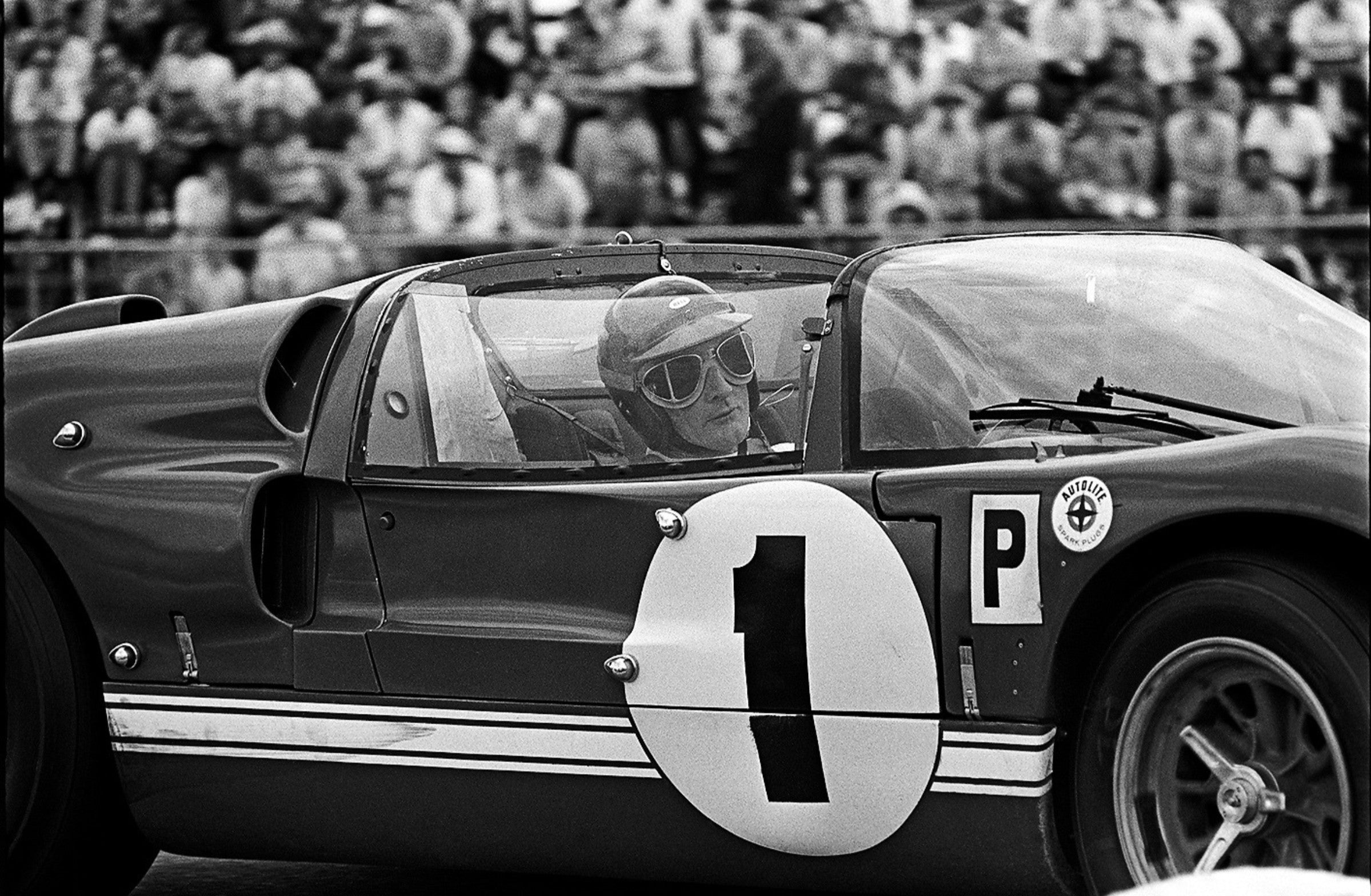 Ken Miles at the Sebring 12-Hour race. Driving a Ford GT-X1 V8 P+5.0

March 26, 1966